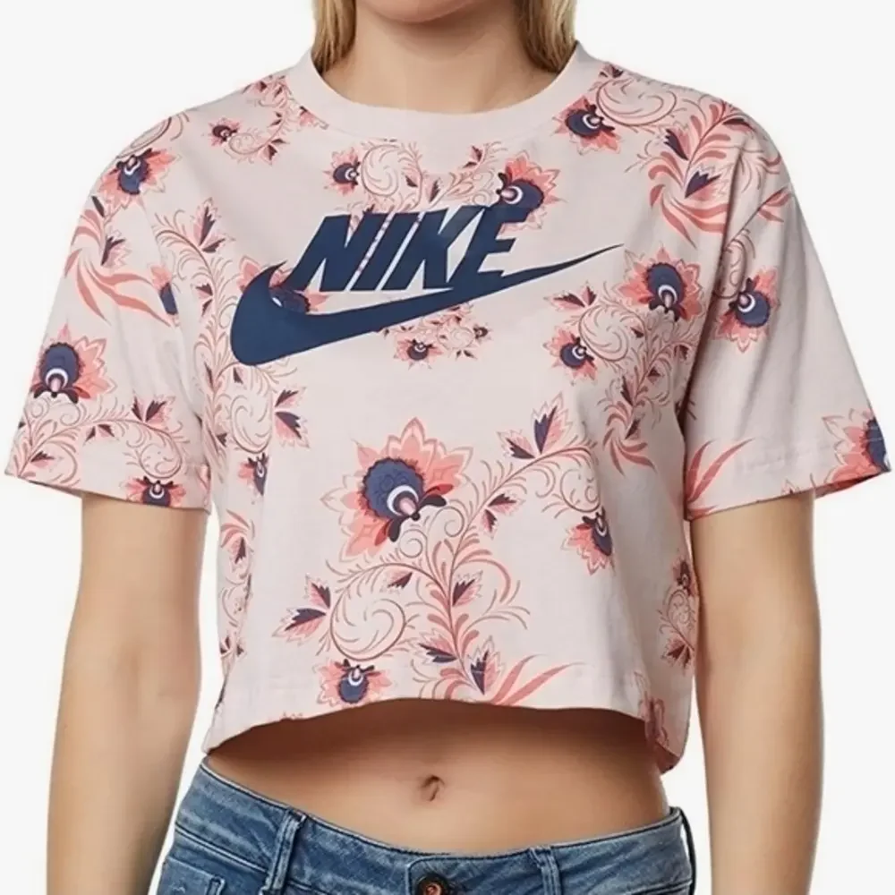 Nike Pink Florals‎ Crop Short Sleeves Medium